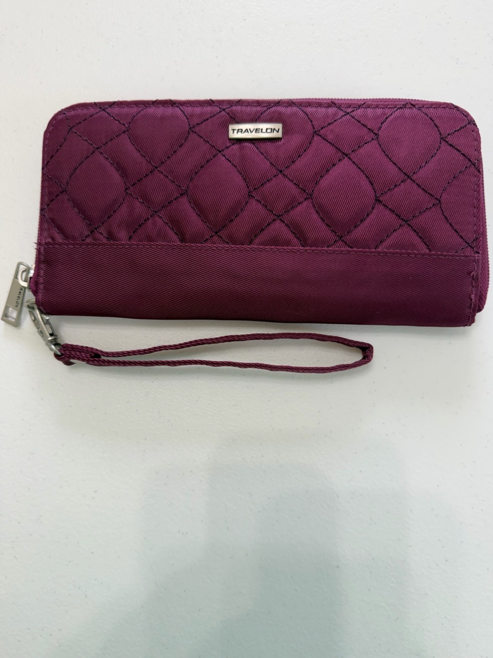 Travelon RFID Blocking Quilted Zip Around Continental Wallet Wristlet Purple